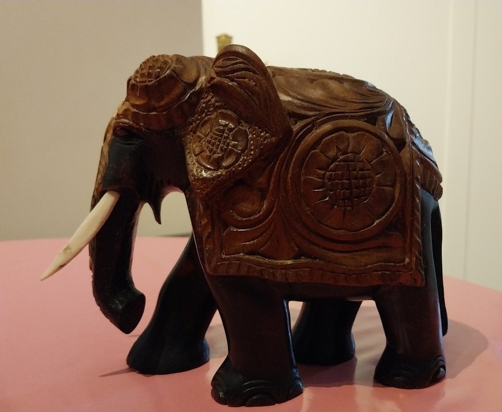 Prachtig handgesneden houten olifant beeld 20cm,Boeddha deco, Ophalen of Verzenden, 20 - 50 cm, Beeld, Hout