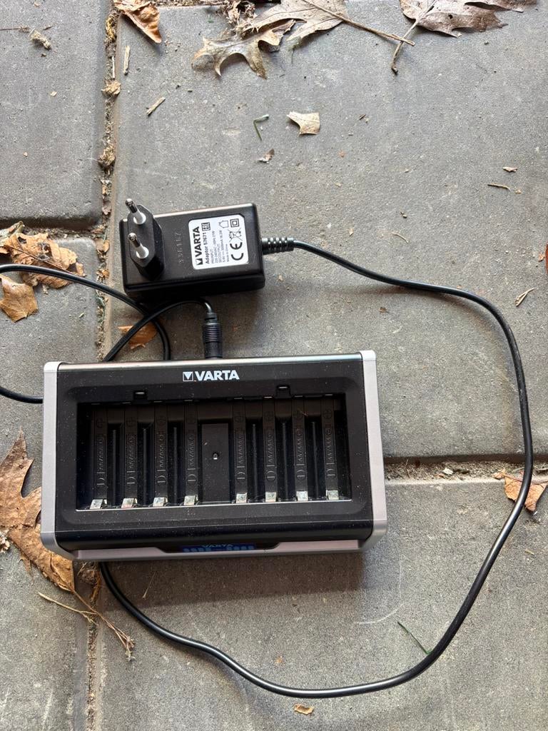 Varta Batterij oplader, Ophalen of Verzenden, Gebruikt