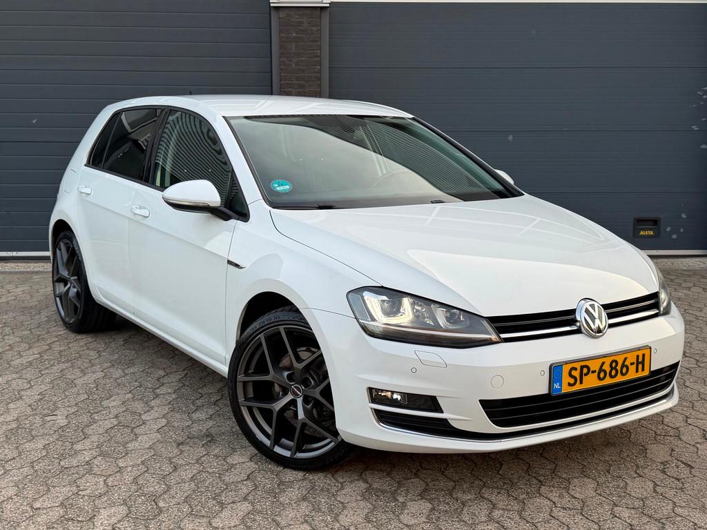 Volkswagen Golf 1.4 TSI Business Edition R Connected|NAVI|CL, Auto's, Gebruikt, Euro 6, 4 cilinders, Leder en Stof