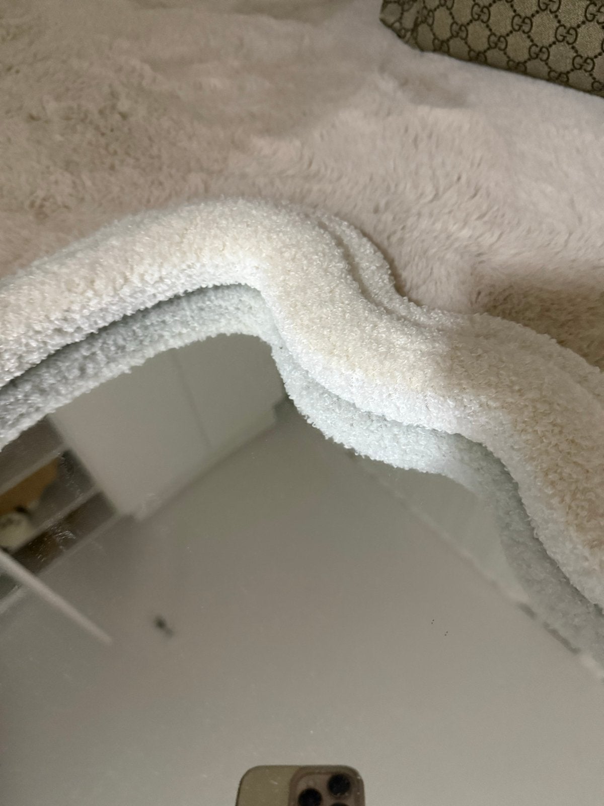 Decoratieve spiegel met golvende teddy stof rand, Huis en Inrichting, 100 tot 150 cm, Nieuw, Ophalen of Verzenden, Overige vormen