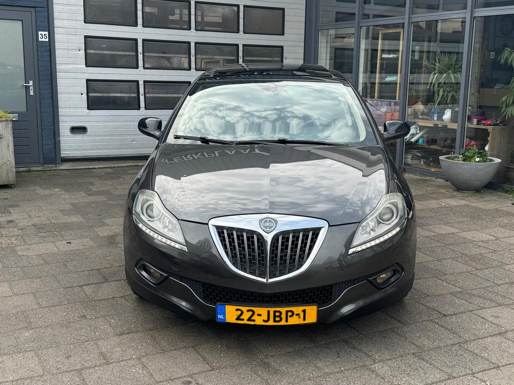 Lancia Delta 1.4-16V Platino | Clima | Cruise | Pano-Dak, Voorwielaandrijving, Gebruikt, 1295 kg, 4 cilinders