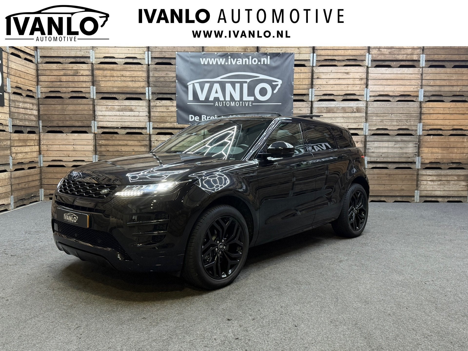 Land Rover Range Rover Evoque 1.5 P300e AWD R-Dynamic SE Pan, Auto's, Zwart, Vierwielaandrijving, Hybride Elektrisch/Benzine, 147 €/maand