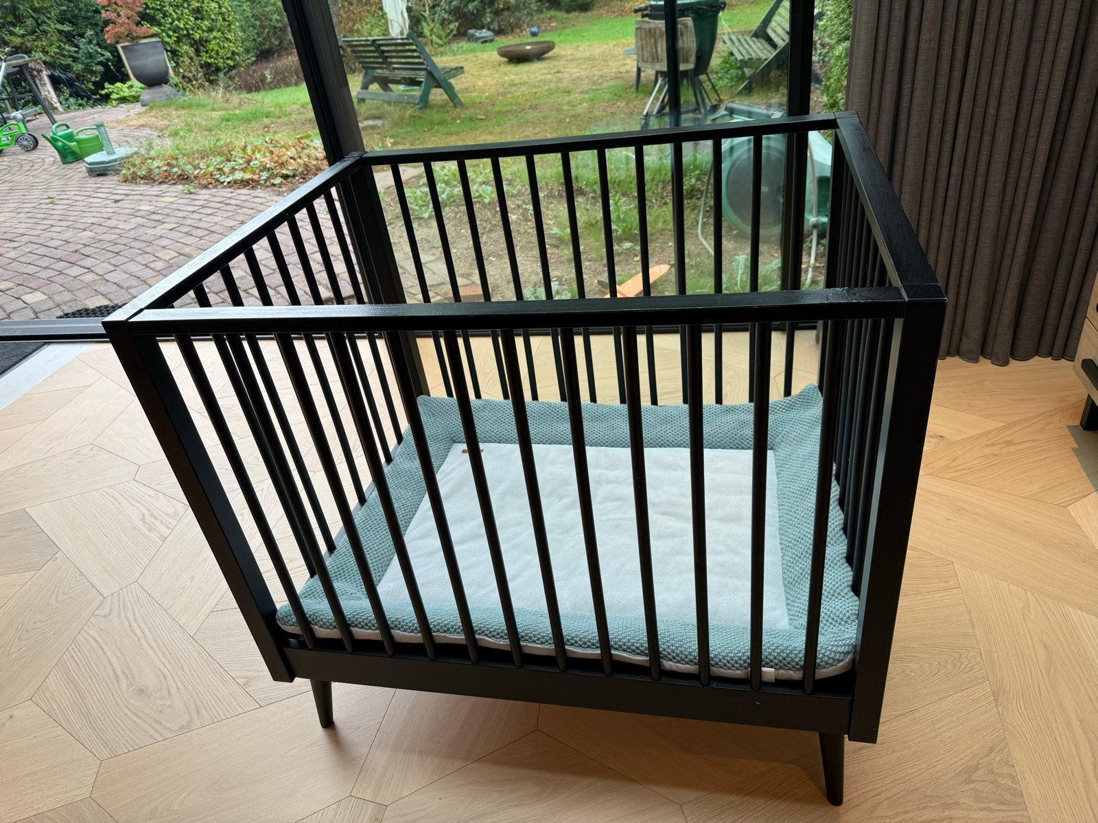 Europe Baby Evy Box (Mat zwart) met Baby's Only boxkleed, Ophalen, Gebruikt, Rechthoekig, In hoogte verstelbaar