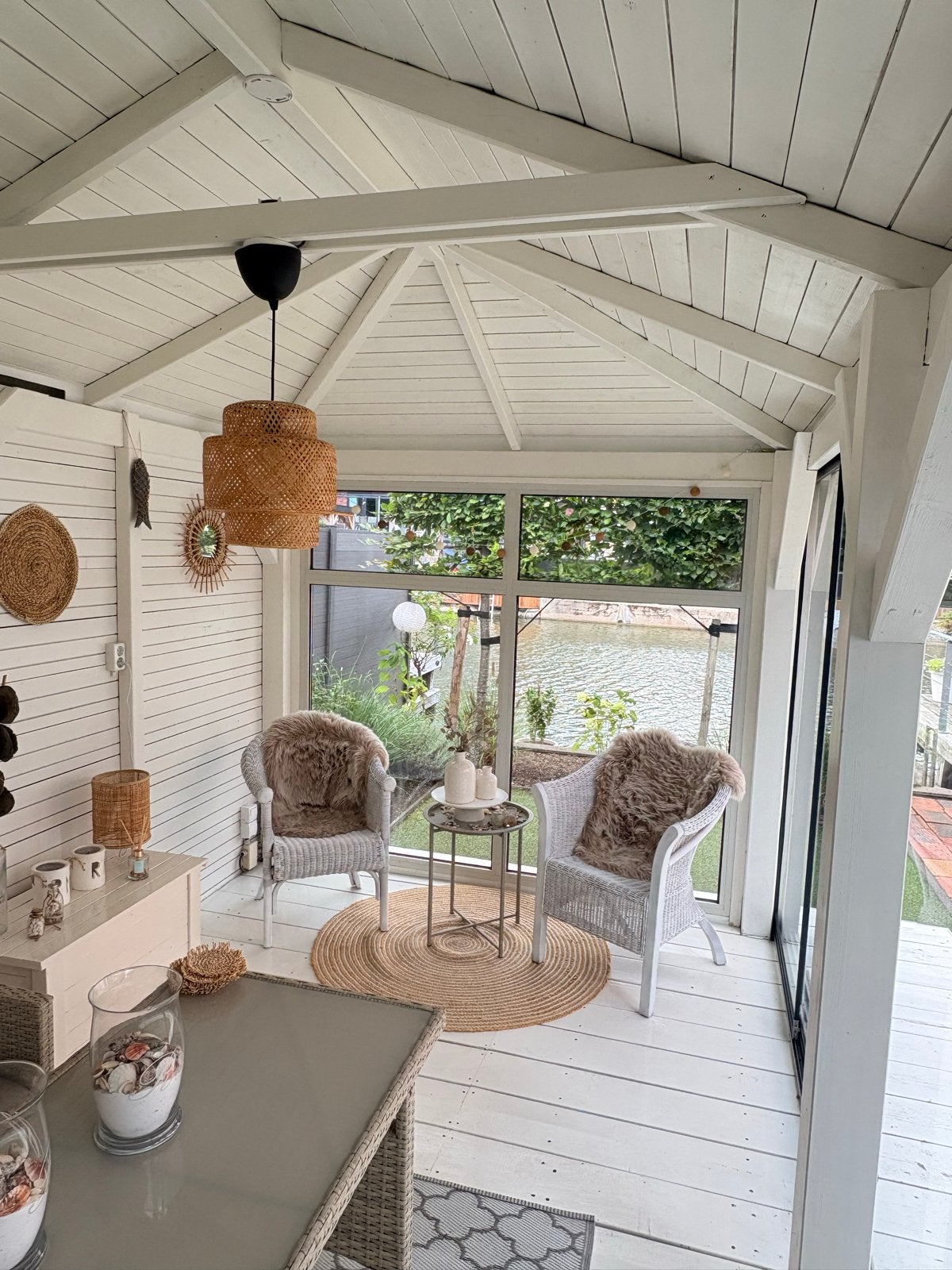 Foto 7 van Sfeervolle tuinkamer met glazen schuifwanden – 4,40 x 2,65 m