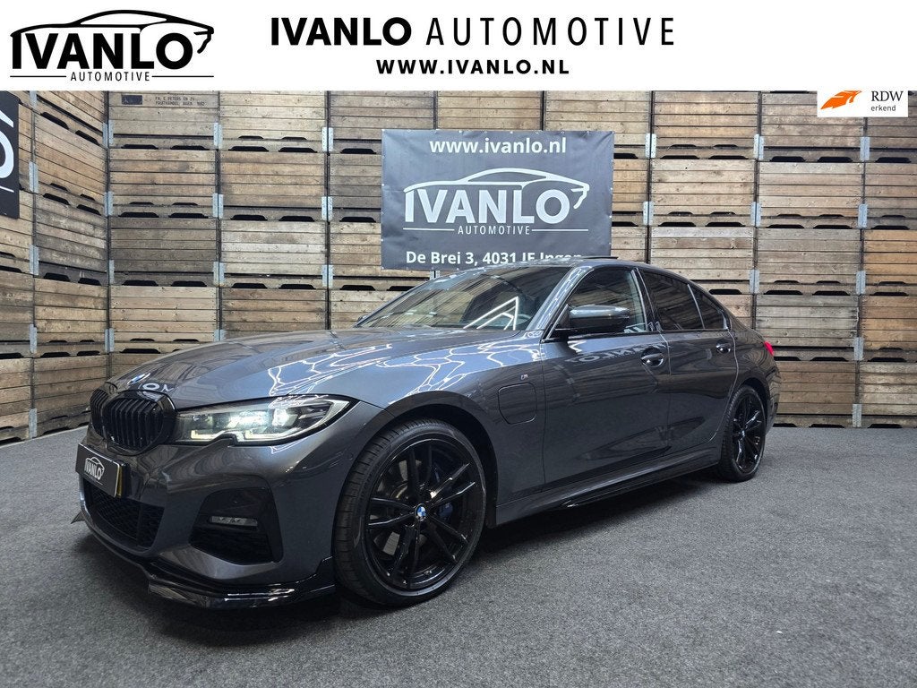 BMW 3-serie 330e eDrive Edition M sport HUD Pano Leder Camer, Achterwielaandrijving, Gebruikt, Bedrijf, Hybride Elektrisch/Benzine