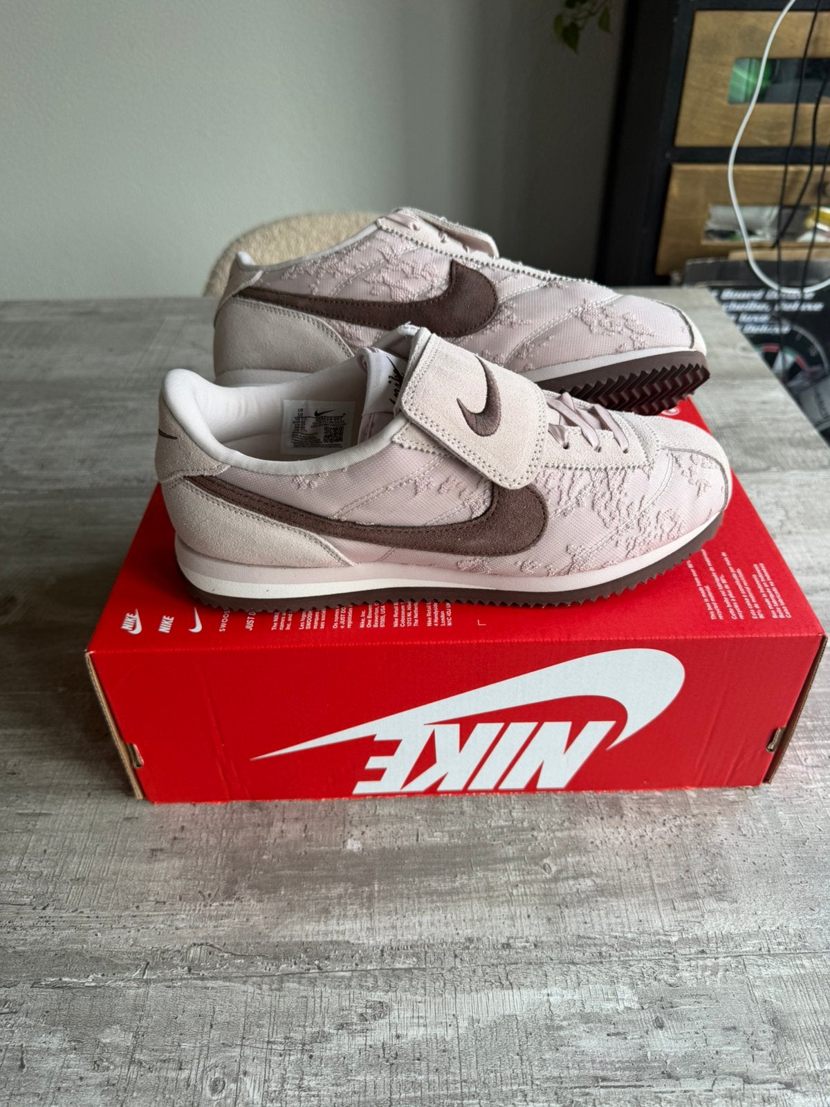 Te koop nieuw paar nike cortez in maat 42, Kleding | Dames, Schoenen, Overige kleuren, Nieuw, Ophalen of Verzenden, Sneakers of Gympen