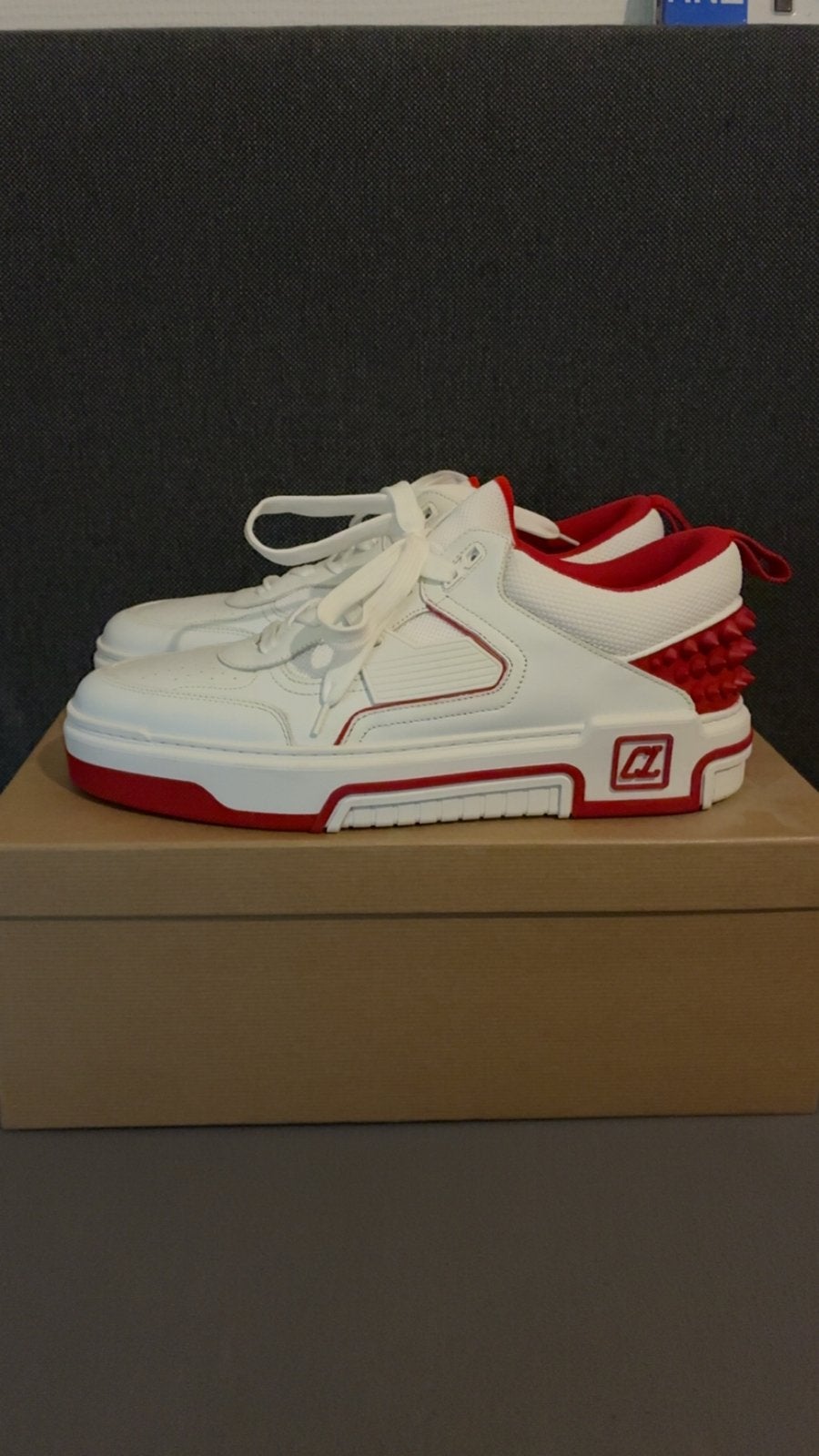 Christian Louboutin Astroloubi Flat sneakers wit/rood, Ophalen of Verzenden, Nieuw, Wit, Sneakers of Gympen