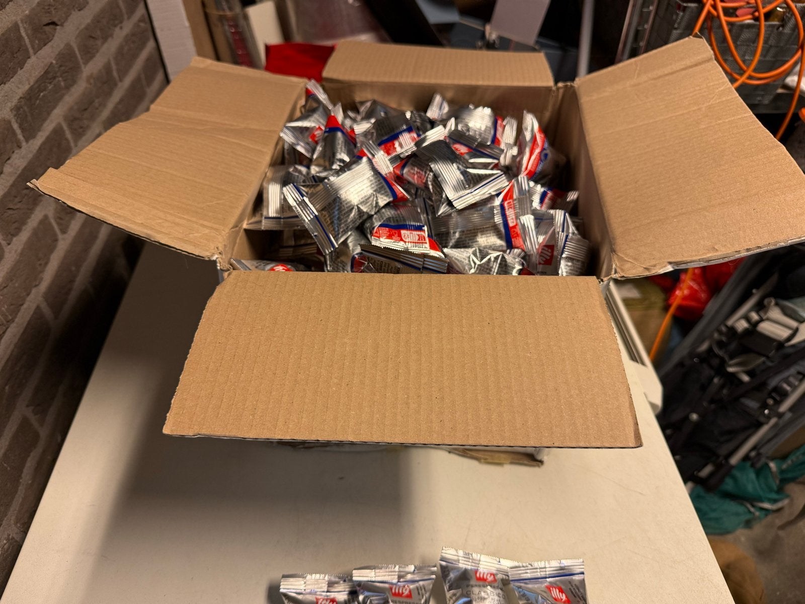 100 Illy Iperespresso Classico Lungo koffiecapsules, Koffiepads en cups, Overige modellen, 10 kopjes of meer, Nieuw