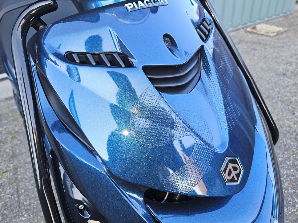 Foto 17 van PIAGGIO ZIP 50 4T E4 BROM 2020 DIAMOND BLEU 7070KM + OPTIES