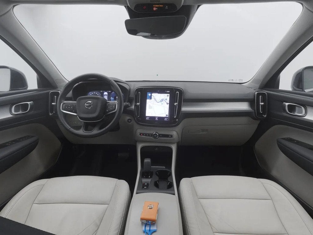Volvo XC40 € 24.700,00, Automaat, 1800 kg, Gebruikt, Blauw