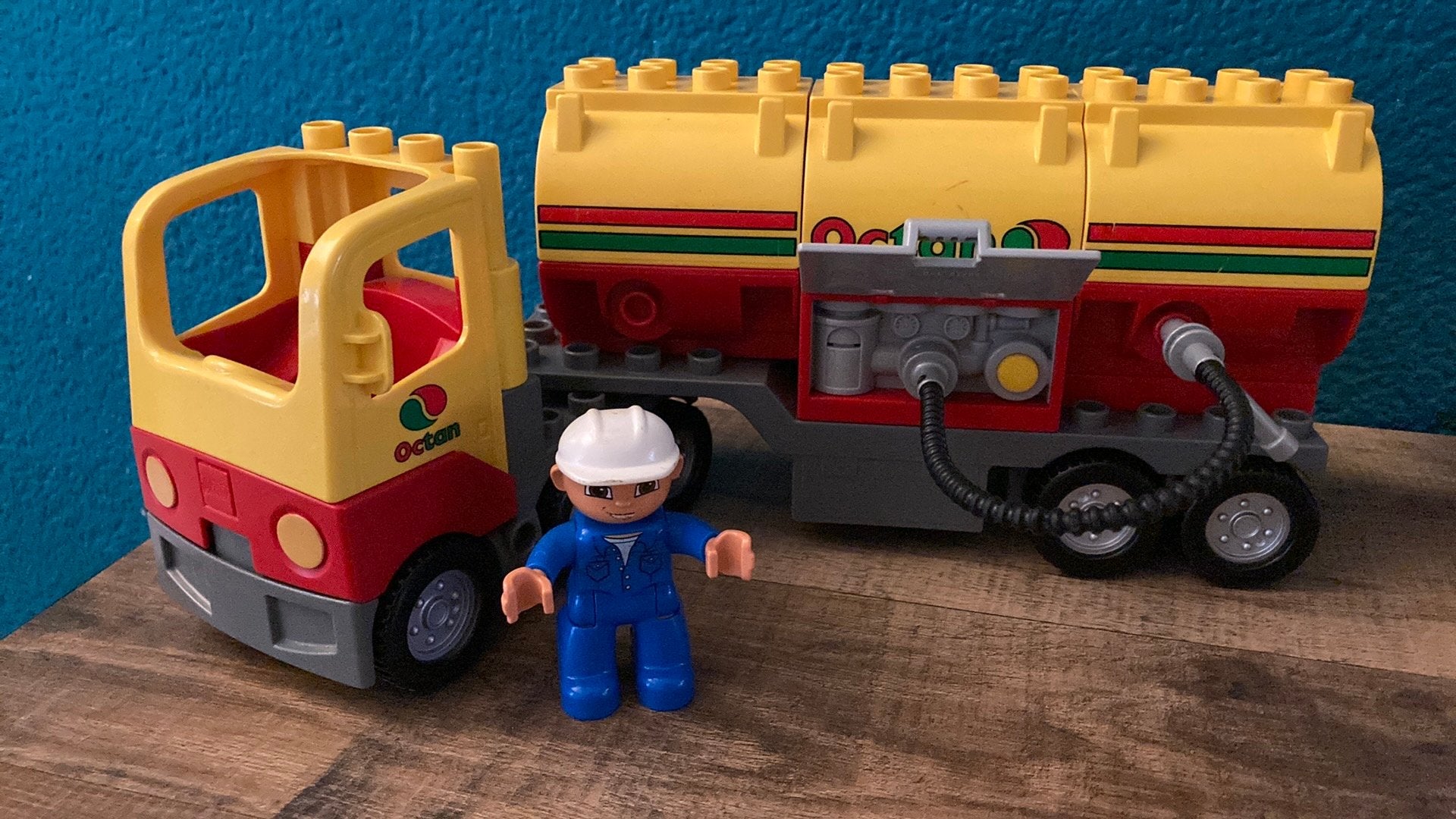 Lego Duplo Octan tank vrachtwagen, Gebruikt, Overige thema's, Overige typen, Ophalen of Verzenden