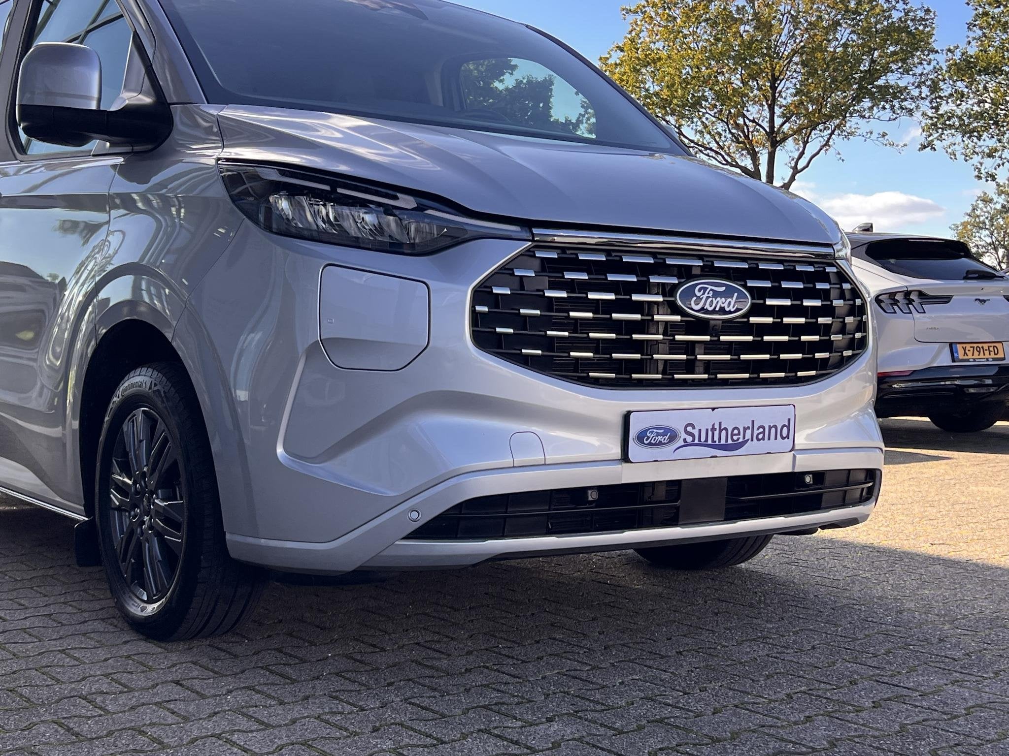 Ford Transit Custom Tourneo 340 2.5 PHEV L1H1 Titanium 9 per, Gebruikt, 1850 kg, Plug-in hybride, Bedrijf