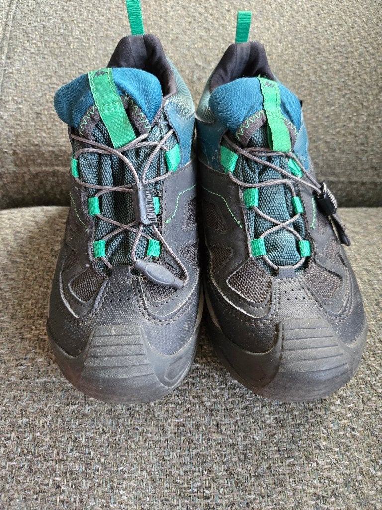 Mooie hike schoenen, Kinderen en Baby's, Kinderkleding | Schoenen en Sokken, Ophalen, Quechua, Schoenen, Zo goed als nieuw