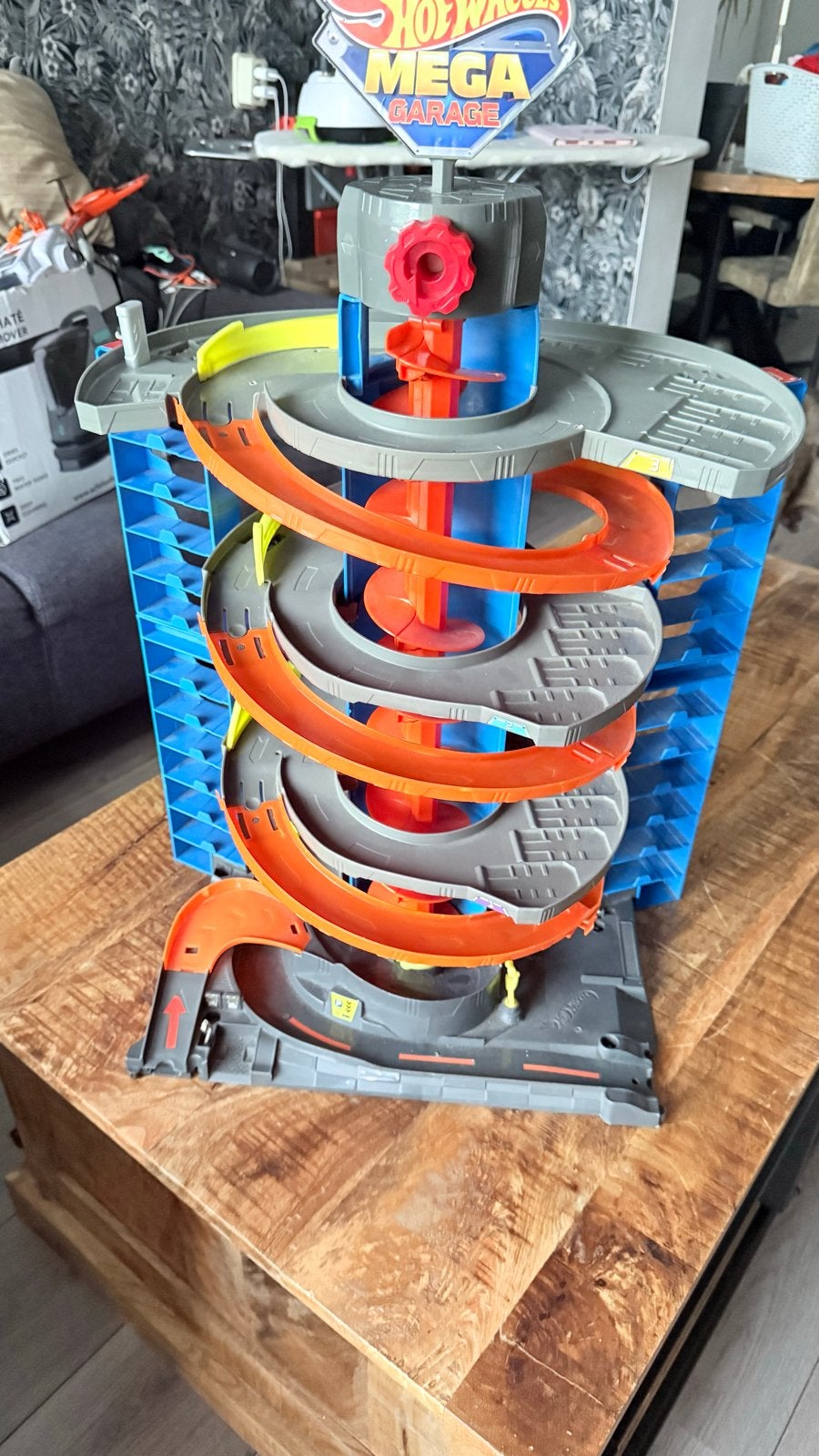 Hot Wheels Mega Garage Speelset, Ophalen of Verzenden, Gebruikt