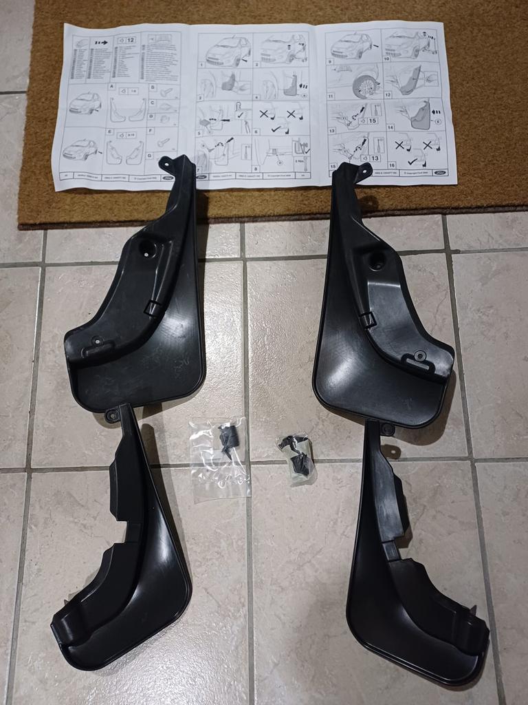 Spatlappen set voor Ford, nieuwstaat, Ophalen, Voor, Nieuw, Spatbord