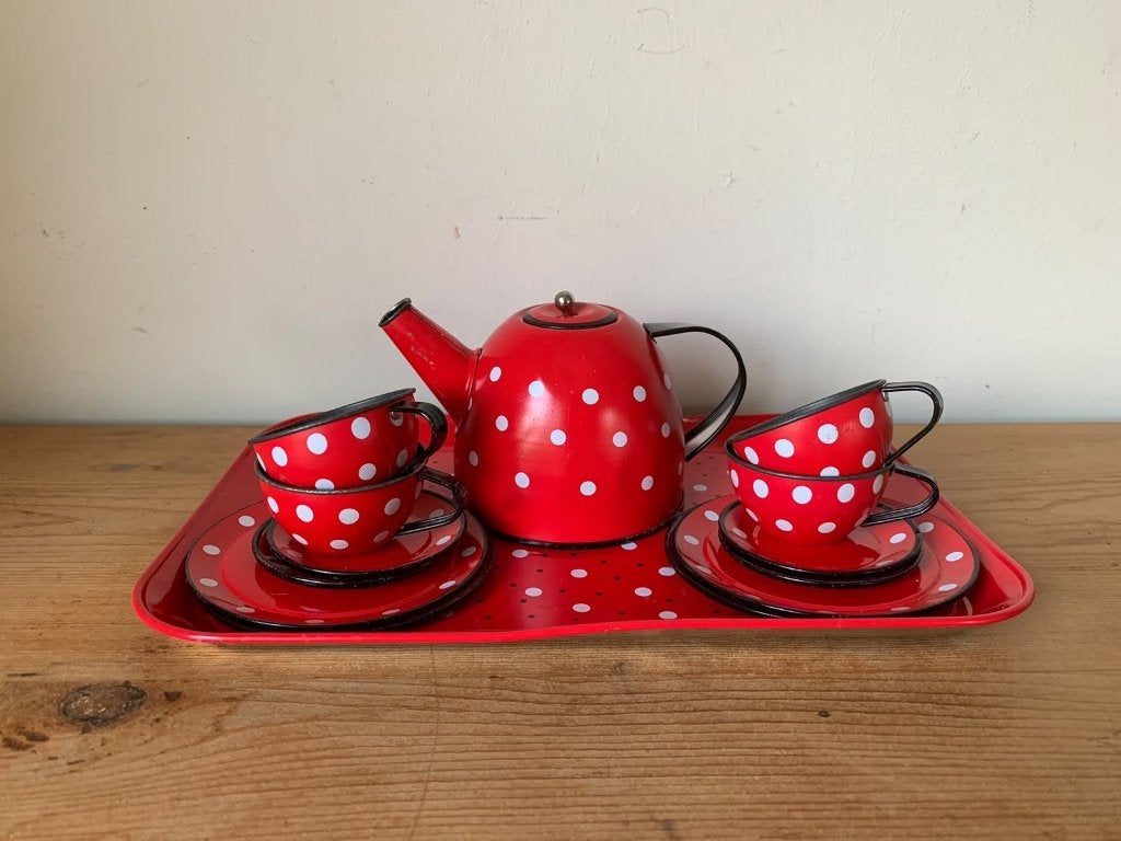 Blikken poppenserviesje rood met witte polka dots, Ophalen of Verzenden