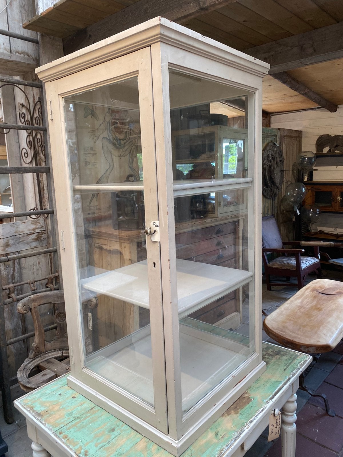 Brocante Franse toonbankvitrine vitrinekast balievitrine, Ophalen