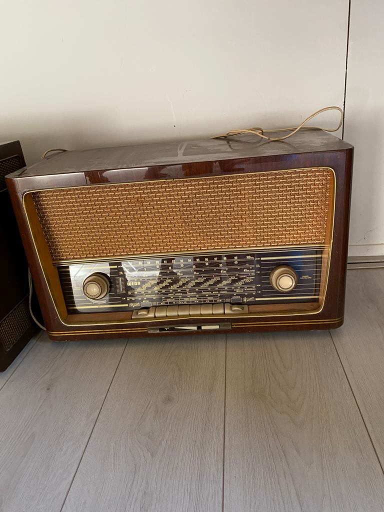 Antieke Wega radio - Niet werkend, voor de liefhebber, Ophalen, Niet werkend, Overige merken