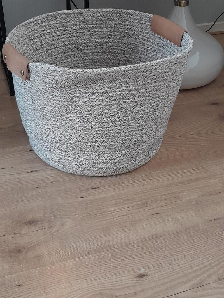 Mand, Huis en Inrichting, Woonaccessoires | Schalen en Manden, Ophalen, Rond, Riet