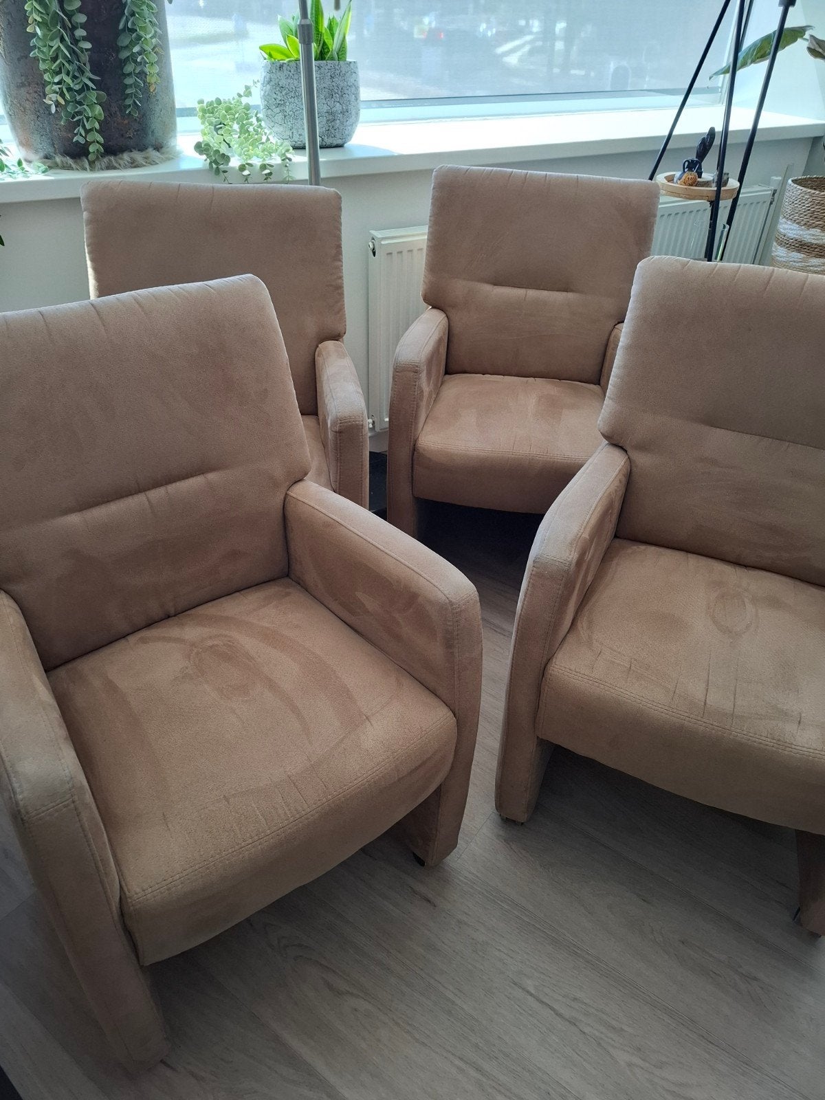 Set van 4 comfortabele fauteuils met wieltjes, Ophalen, Gebruikt, Minder dan 75 cm, Stof