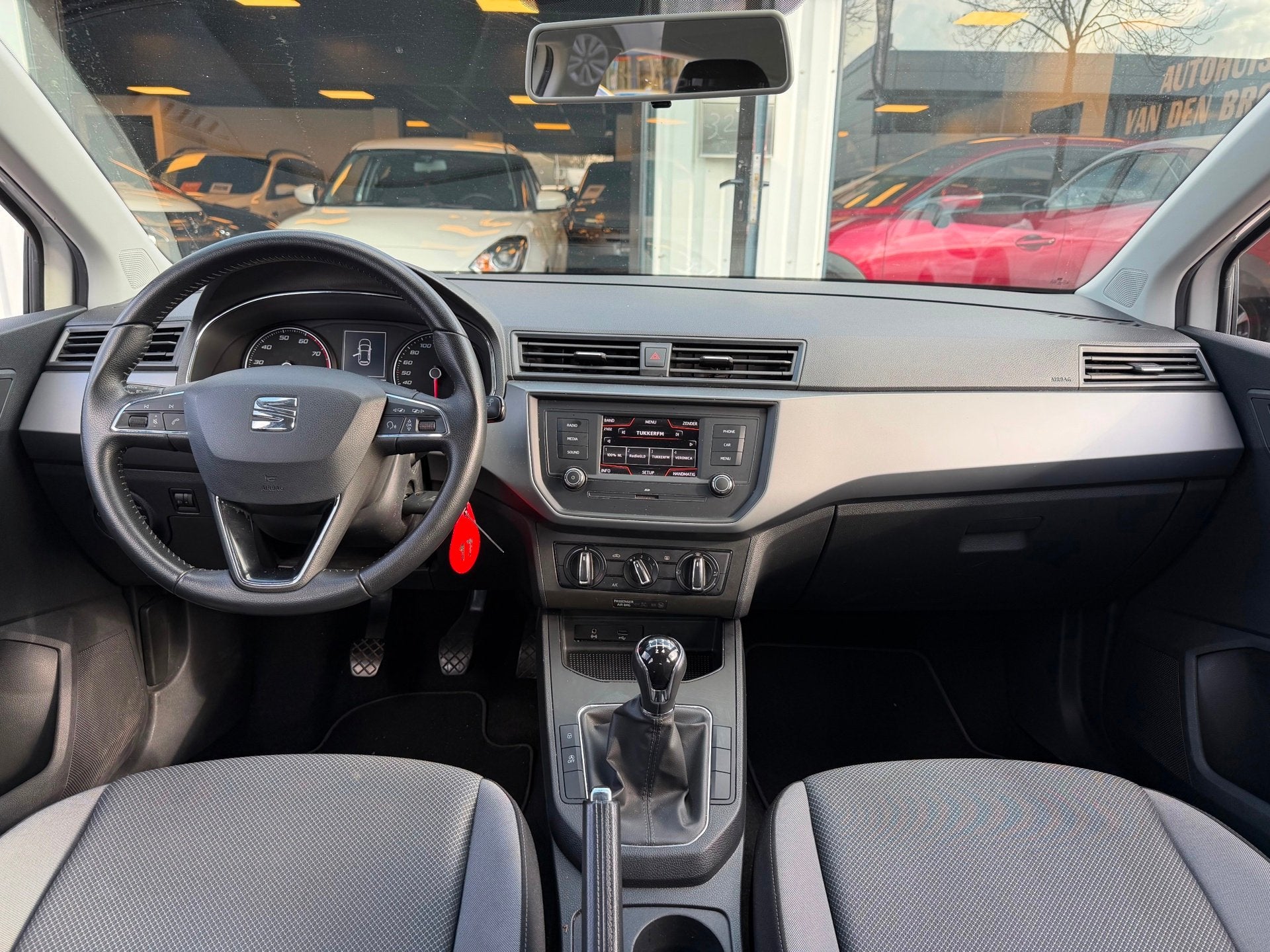 SEAT Ibiza 1.0 MPI Reference 1e Eigenaar|Airco|Cruise Ctr|Bl, Voorwielaandrijving, Stof, Gebruikt, Zwart