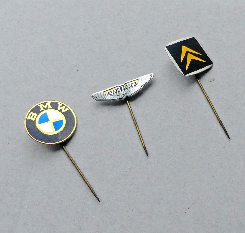 Auto speldjes automerken oud speldje 3x BMW Aston Martin Cit, Verzamelen, Ophalen of Verzenden, Gebruikt, Transport, Speldje of Pin