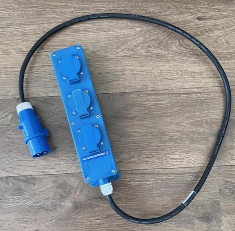Kampeer stekkerblok, Ophalen, Zo goed als nieuw, Stopcontact
