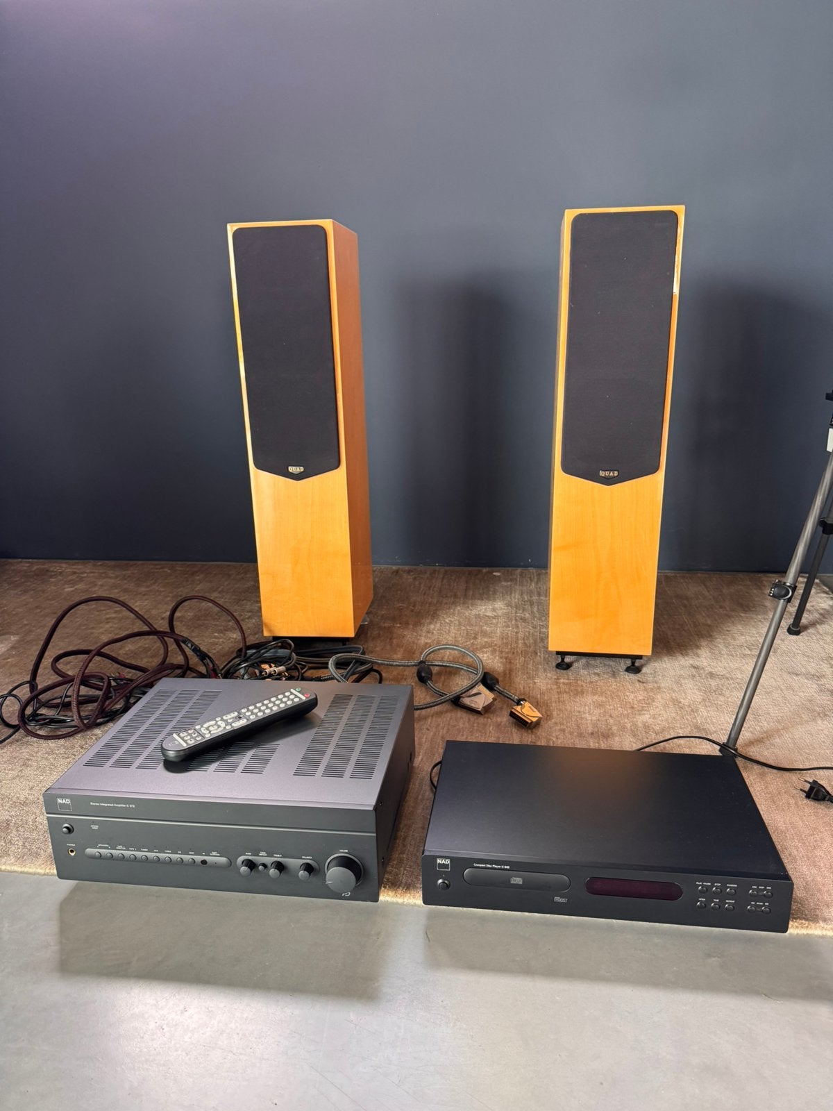 Set Quad luidsprekers en NAD cd speler en versterker, Audio, Tv en Foto, Soundbar, 70 watt of meer, Zo goed als nieuw, Overige spelers