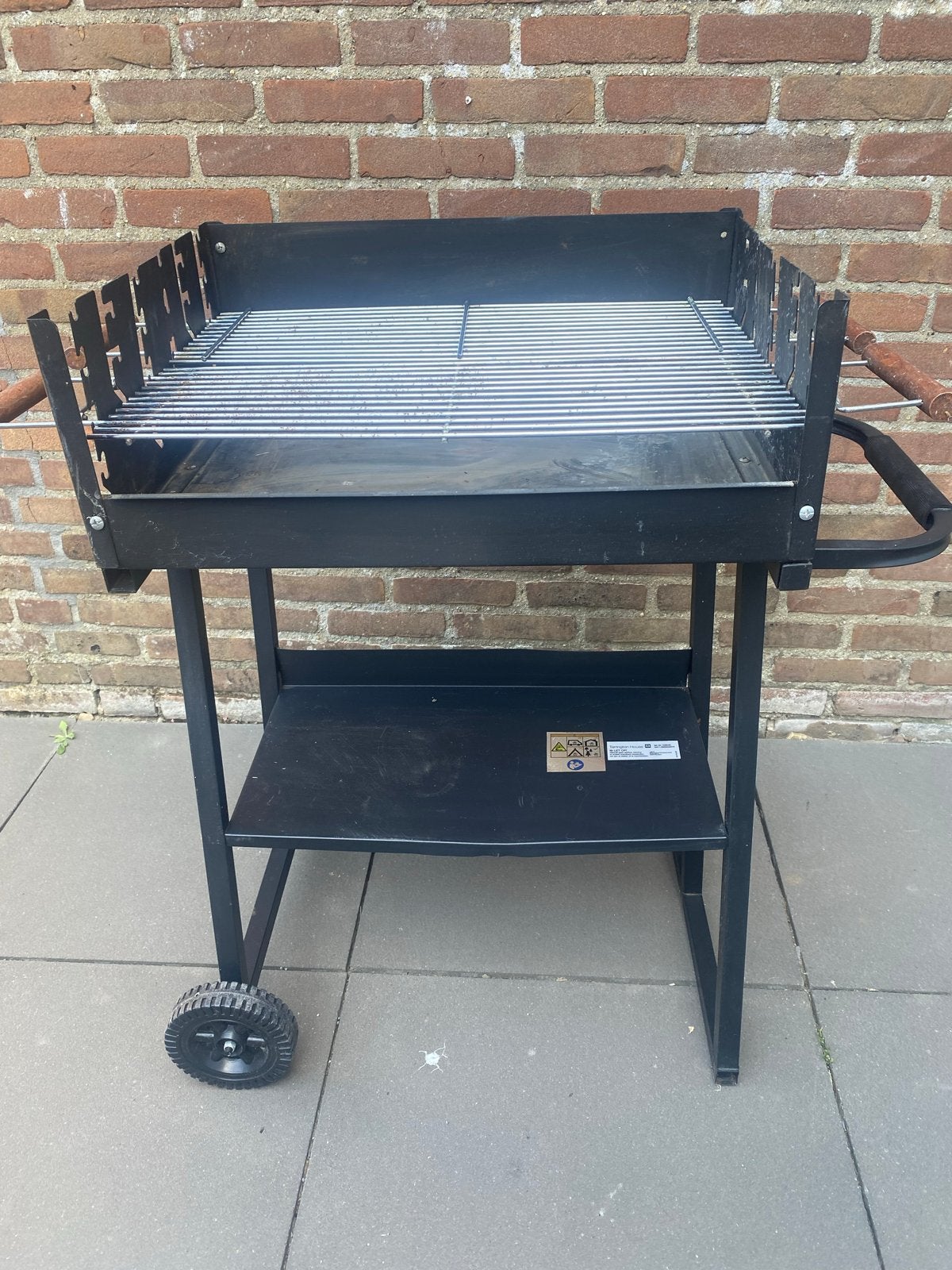 Nette BBQ met groot grilloppervlak (60x40 cm), Ophalen of Verzenden, Gebruikt