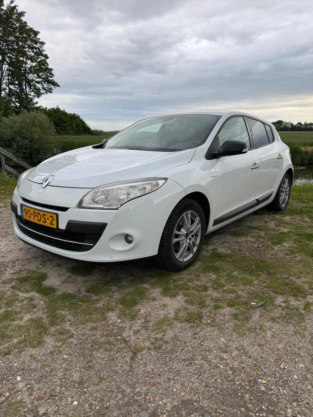 Renault Mégane 1.4 TCE 96KW HB 2011 Wit, Auto's, Voorwielaandrijving, Zwart, 4 cilinders, Leder en Stof