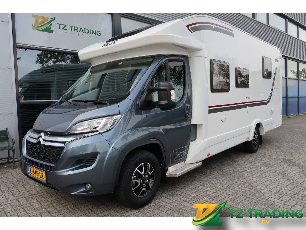 Giottiline P.L.A. by Rapido Siena 395 Airco Privilege 4 pers, Ringverwarming, Bedrijf, Rapido, Afzuigkap