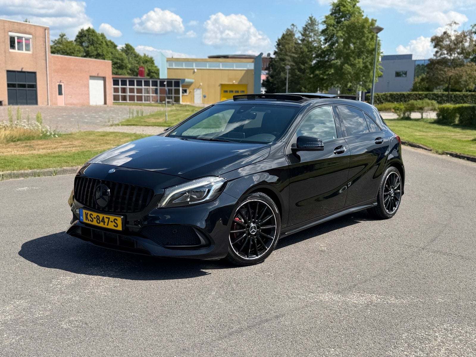 Mercedes-Benz A-Klasse 1.6 A180 Blue EFF AUT 2016 Zwart, Auto's, Automaat, Achterwielaandrijving, 1295 kg, 4 cilinders