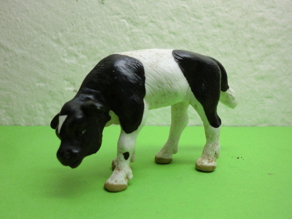 Schleich 13111 kalf c zwart wit dierfiguur, Verzamelen, Dierenverzamelingen, Verzenden, Gebruikt, Boerderijdier, Beeldje of Figuurtje