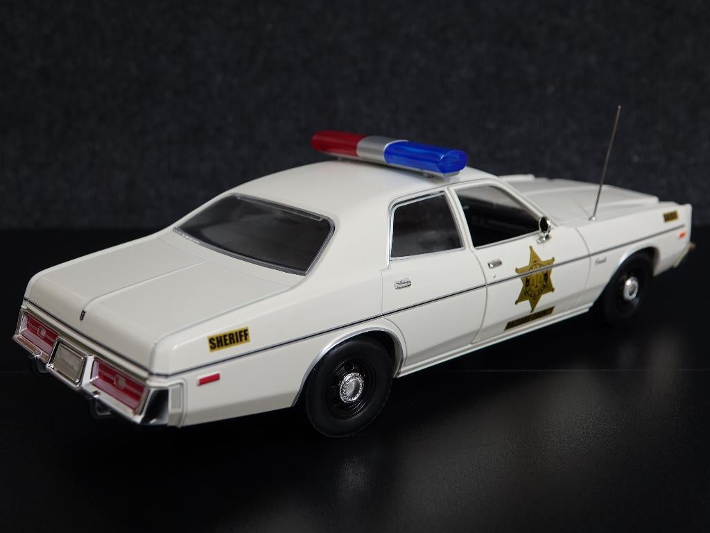Greenlight 1:18 1975 Dodge Coronet Dukes of Hazzard Rosco, Hobby en Vrije tijd, Modelauto's | 1:18, Overige merken, Auto, Onbekend