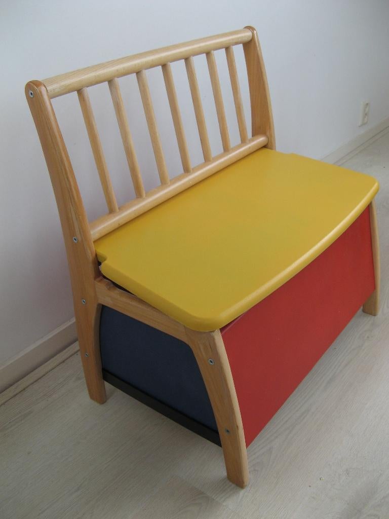 Kinderbankje met fraaie frisse kleuren a la RietVeld, Ophalen, Nieuw, Stoel(en)