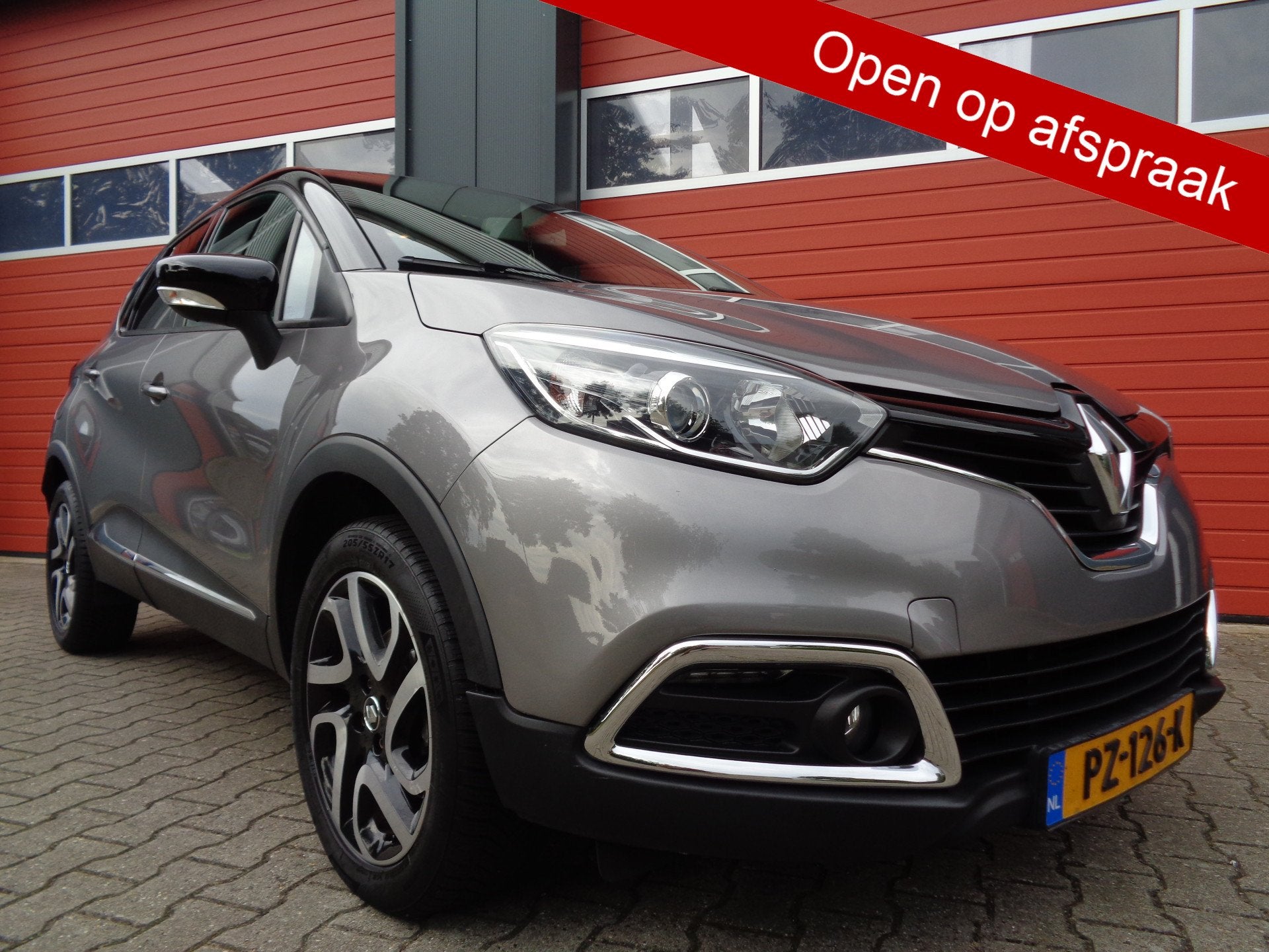 Renault Captur 1.2 TCe Dynamique 120PK Automaat Clima Cruise, Auto's, Euro 6, 4 cilinders, Start-stop-systeem, SUV of Terreinwagen