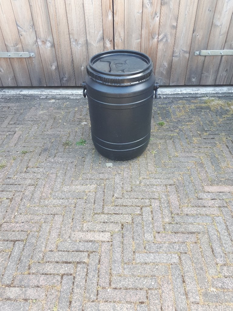 Te koop voertonnen, Ophalen, Vee