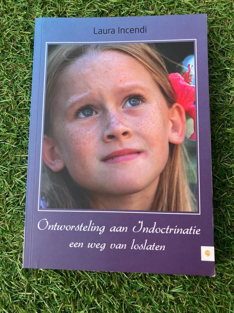 Boek  De ontworsteling van indoctrinatie  L. Incendie, Boeken, Ophalen of Verzenden, Zo goed als nieuw