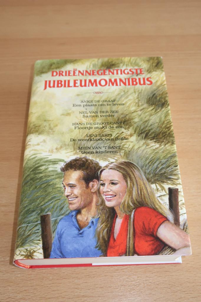 boek drieënnegentigste jubileumomnibus met 5 romans, Ophalen of Verzenden, Zo goed als nieuw