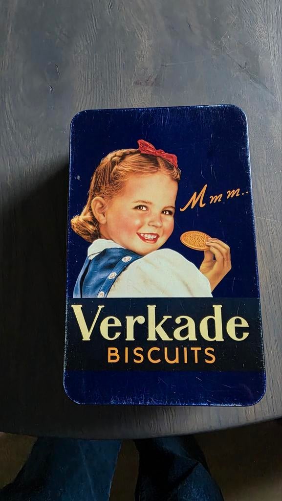 Blauw Verkade koekblik met meisje, Verzamelen, Blikken, Ophalen of Verzenden, Gebruikt, Koek(jes), Verkade
