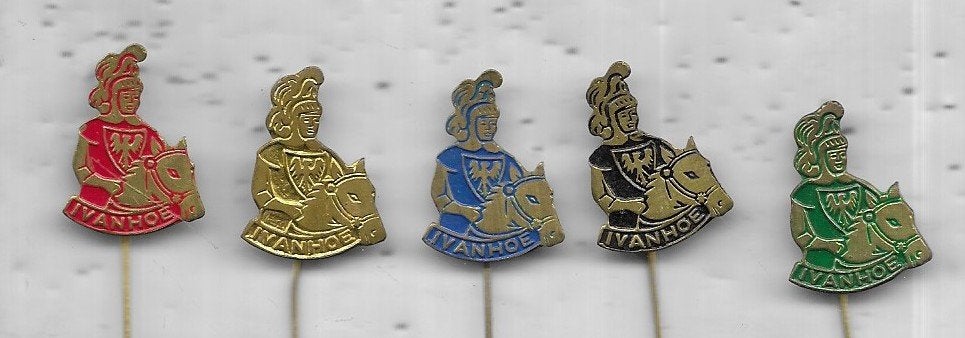 5 X RIDDER IVANHOE TV SERIE UIT DE JAREN 60, Verzamelen, Speldjes, Pins en Buttons, Ophalen of Verzenden, Gebruikt, Overige onderwerpen