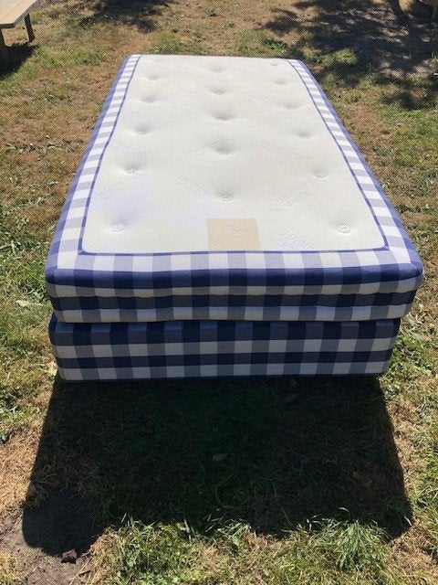 Hastens Herlewing 1 persoons 105cm breed x 210cm lang, Ophalen, 100 cm, 210 cm, Tweepersoons