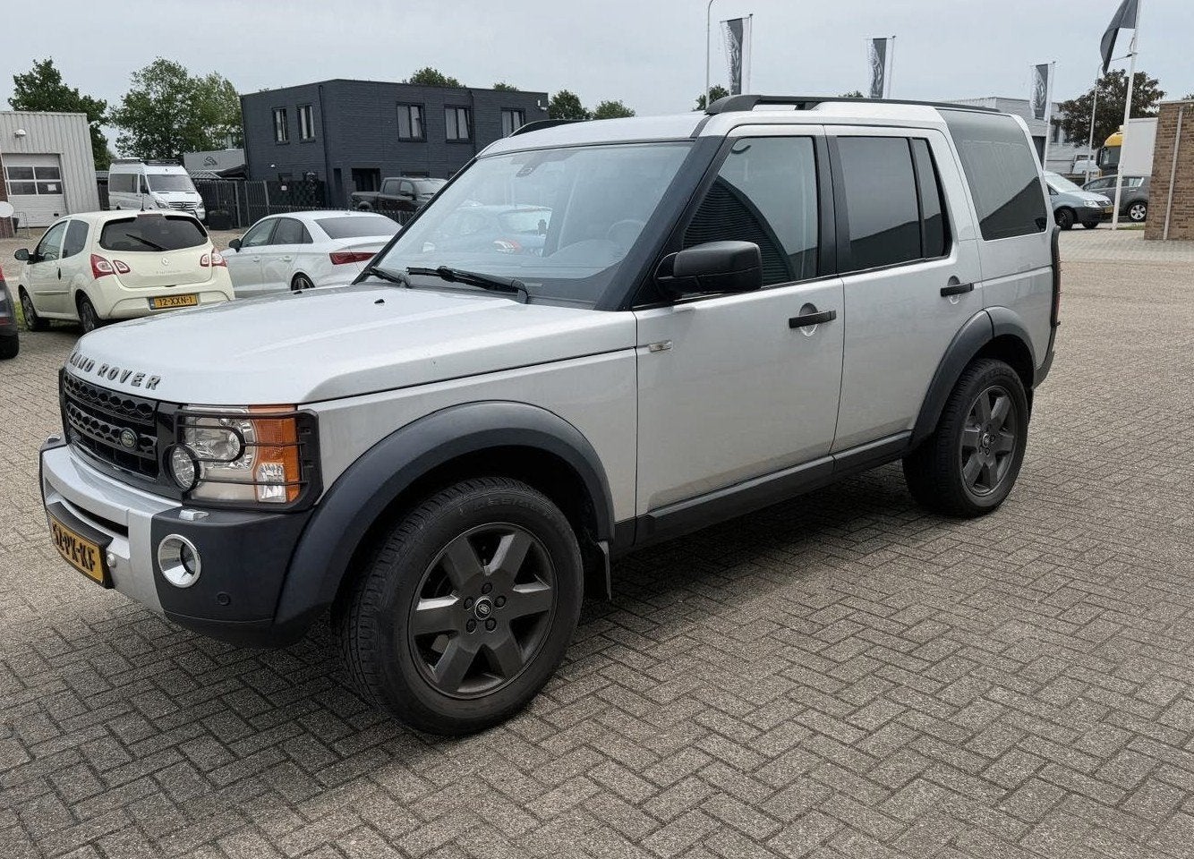 Land Rover Discovery 4.4 V8 AUT 2005 Grijs, Auto's, Land Rover, Automaat, 2436 kg, 8 cilinders, 7 stoelen