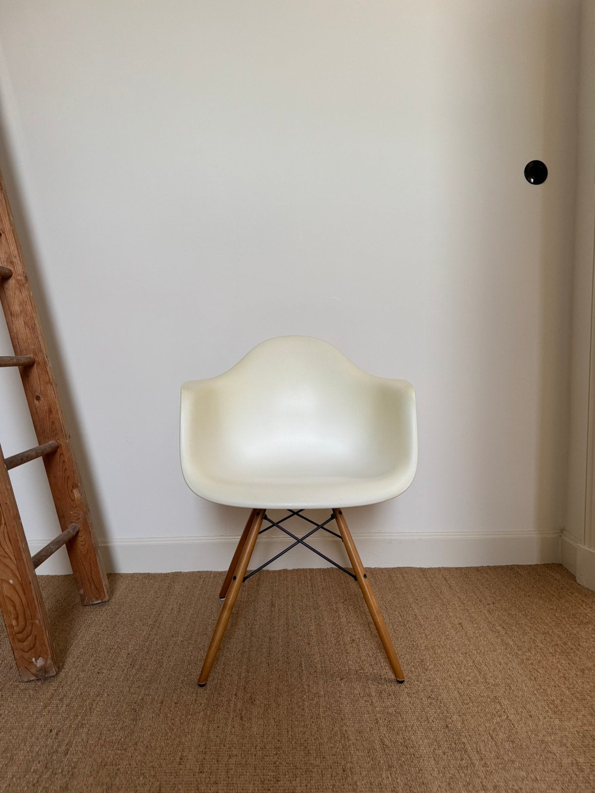 Vitra Eames armchair DAW - 04 white, Ophalen, Kunststof, Gebruikt, Wit