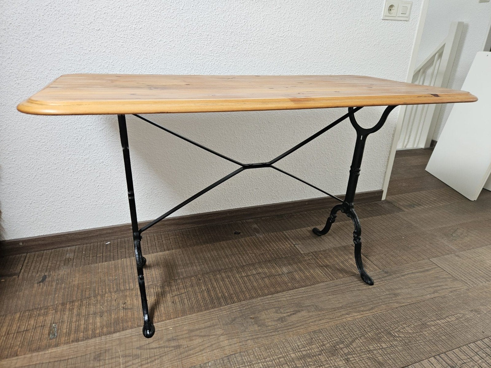 Bureau tafeltje, Ophalen