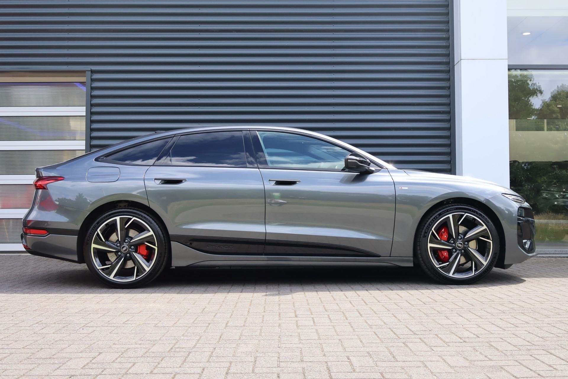 Audi A6 Sportback e-tron S edition 367pk 100 kWh | Winter Pa, Automaat, 12 maanden, Achterwielaandrijving, Leder