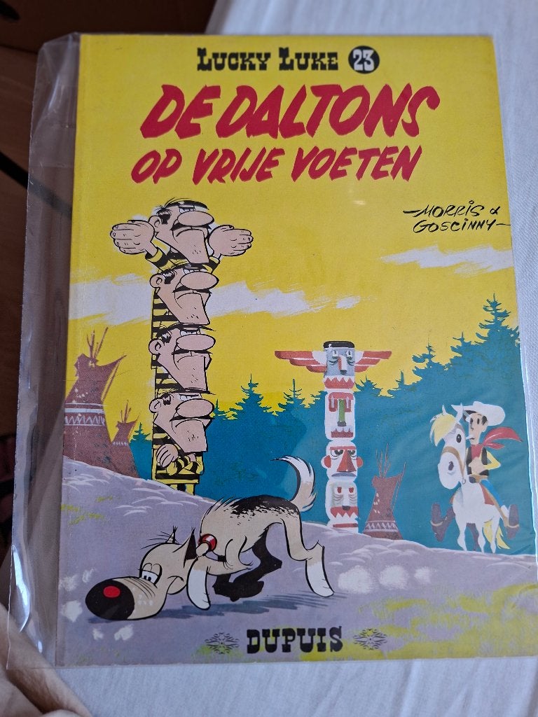 Lucky Luke 23, de Daltons op vrije voeten, Eén stripboek, Ophalen of Verzenden, Gelezen