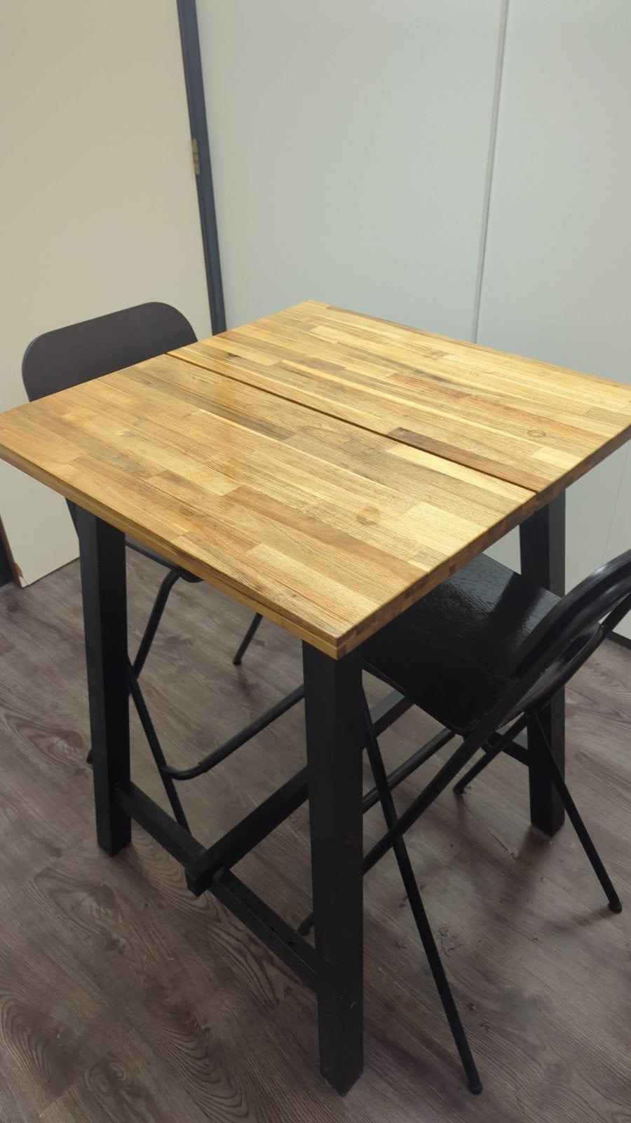 Bartafel met 2 barstoelen - ideaal voor kleine ruimtes, Huis en Inrichting, Ophalen