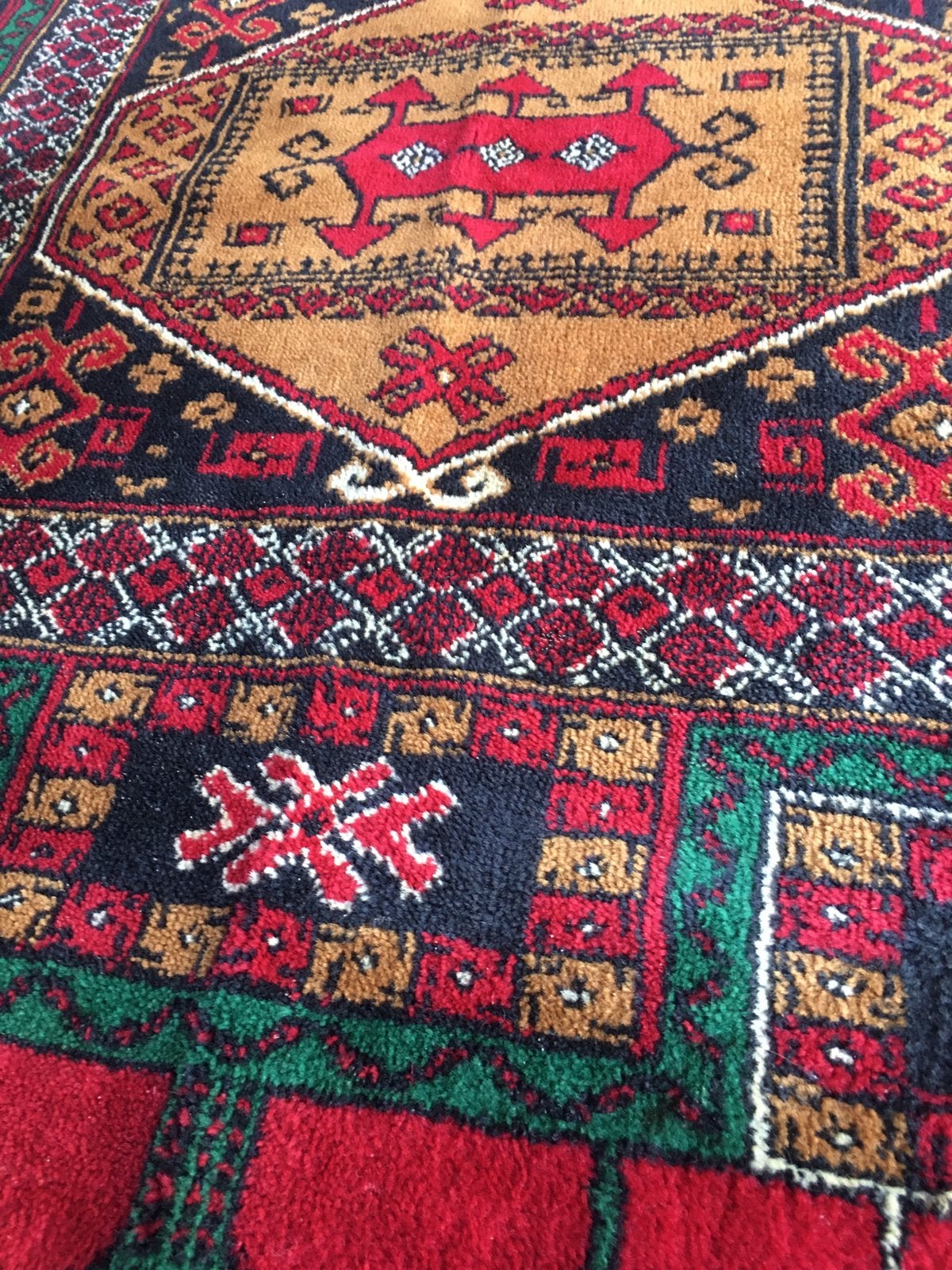 Smyrna tafel kleed, Ophalen