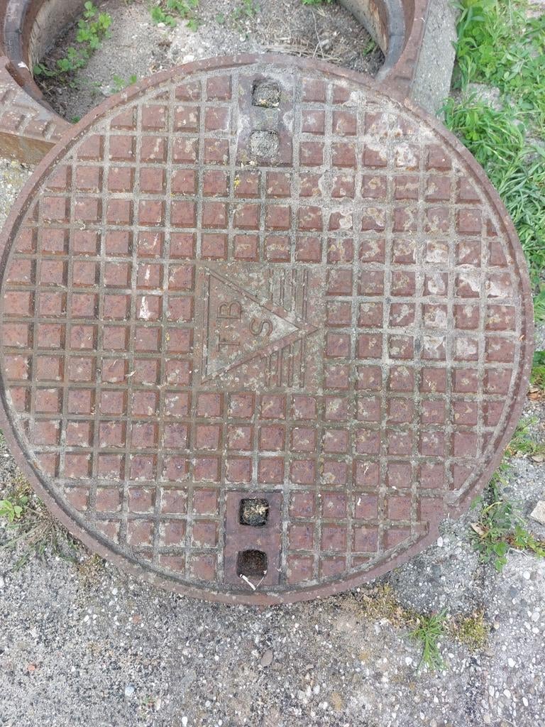 Putdeksel +putrand, Doe-het-zelf en Verbouw, Buizen en Afvoer, Gebruikt, 60 tot 80 mm, Ophalen of Verzenden, Minder dan 2 meter